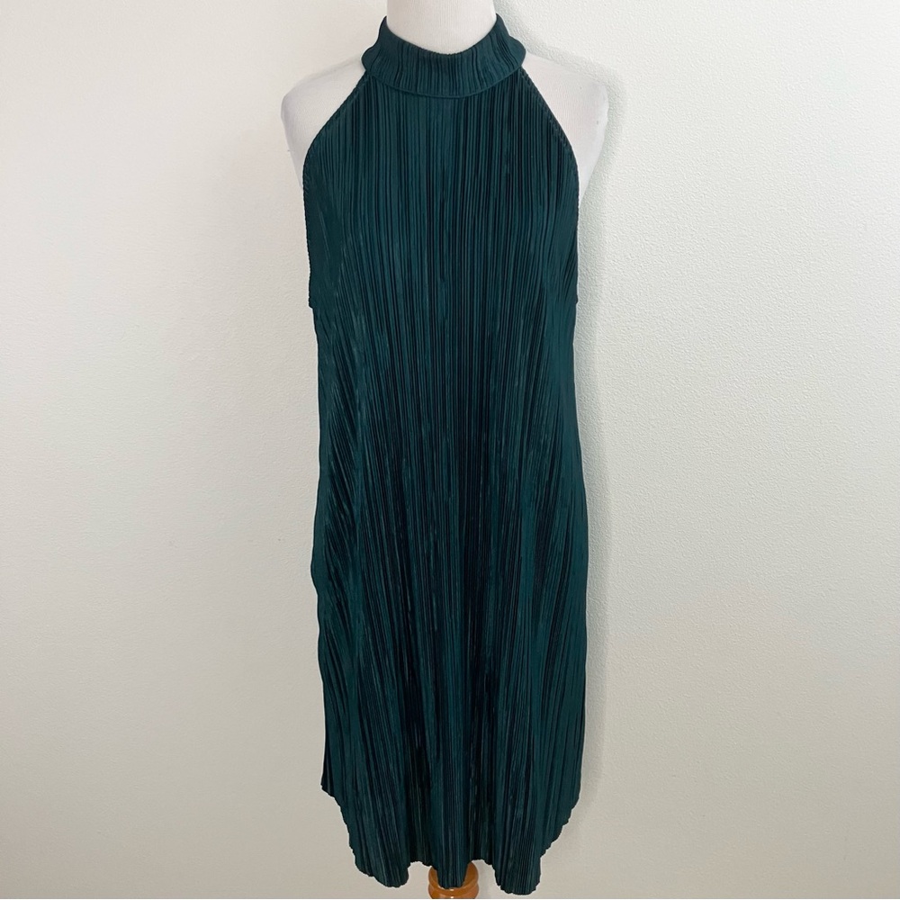 Audrey 3+1 | Dark Green Sleeveless Dress